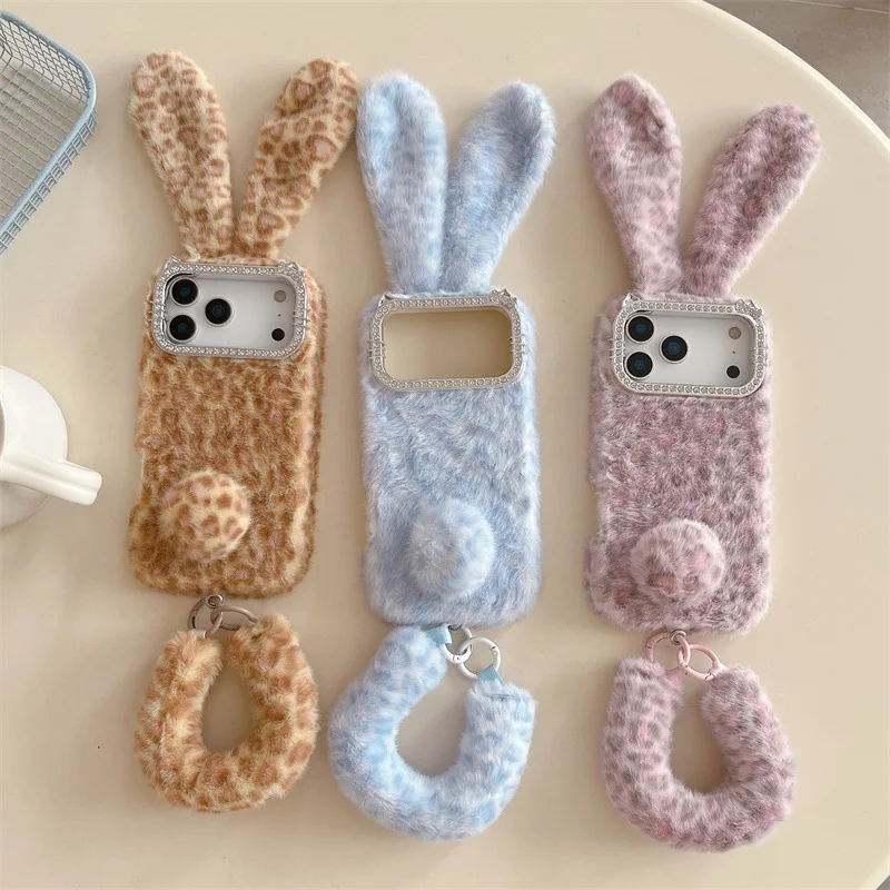 Funda de Peluche con Orejas de - Apple Iphone 15 reseña y precio